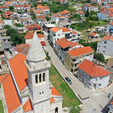 Apartman Bluemarin Appartamento Pakoštane Esterno foto